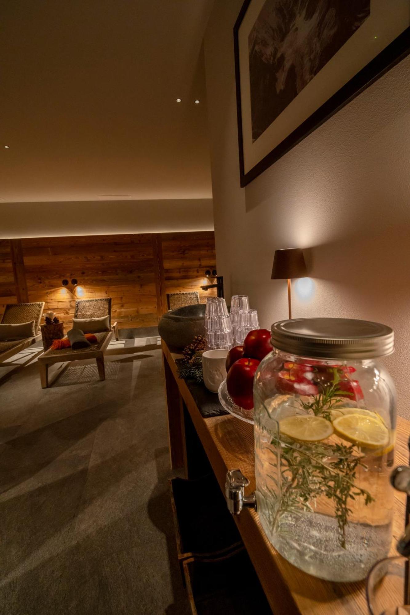 Hotel Alu Mountain Design Бормио Экстерьер фото